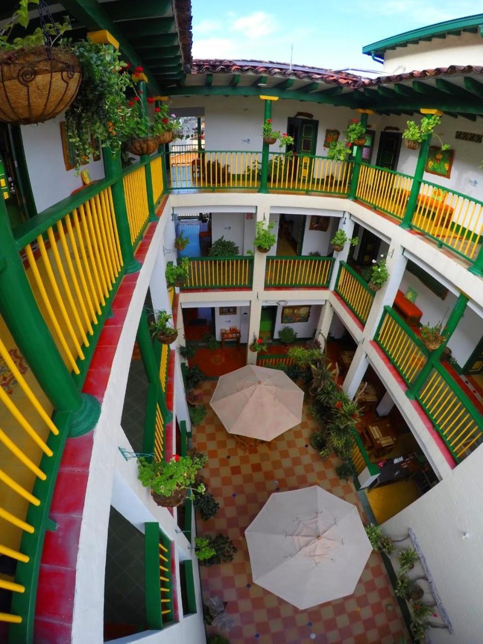 Hotel Vegas Del Rio Támesis Exterior foto
